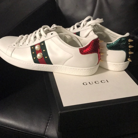 gucci sneakers with pearls and spikes